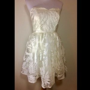 Guess Short Strapless Jacquard Dress Size 6